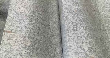 洛阳芙蓉白S型拉丝面路沿石