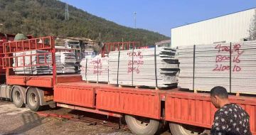 洛阳 芝麻灰花岗岩光面毛板出货日常