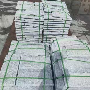 洛阳 芝麻白蘑菇石装车出货