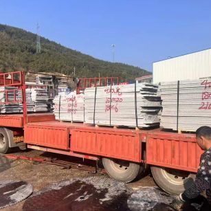 洛阳 芝麻灰花岗岩光面毛板出货日常