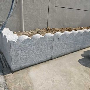 洛阳 芝麻白花岗岩花边石铺装效果图