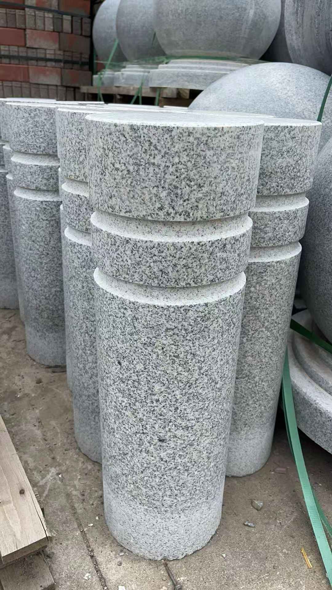 洛阳 芝麻白花岗岩挡车柱、隔离柱多少钱