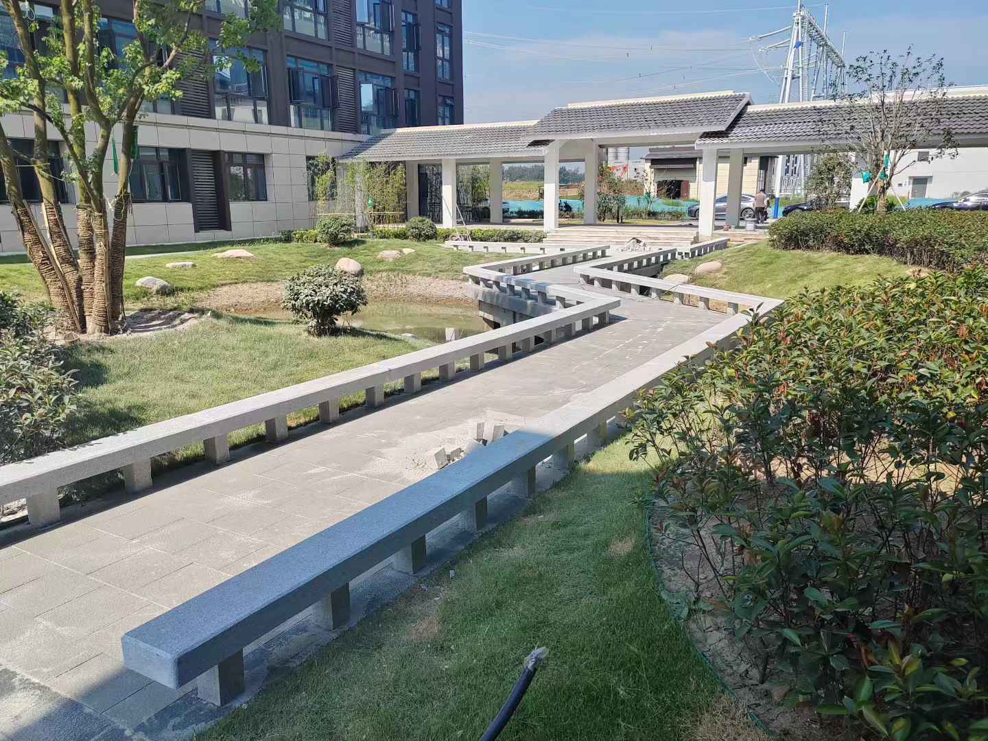 洛阳 芝麻灰小区坐凳&栏杆安装效果