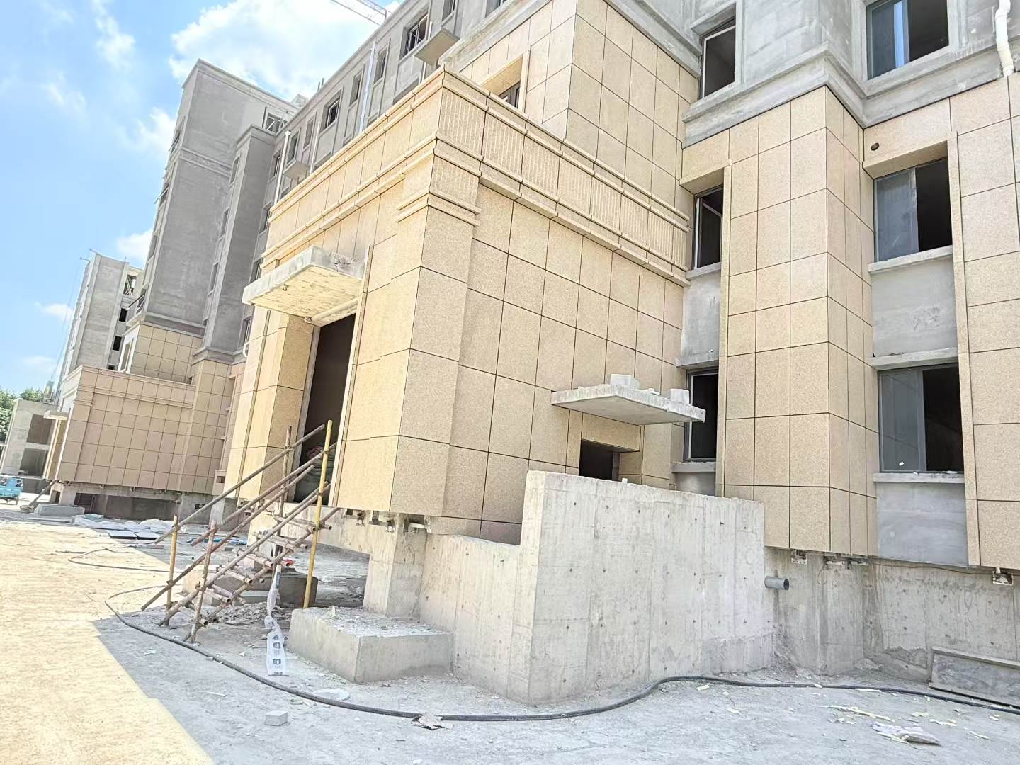 洛阳 黄金麻干挂，工地实拍