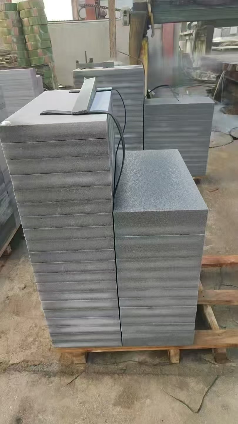 洛阳 芝麻灰火烧面300*600*50地铺石材